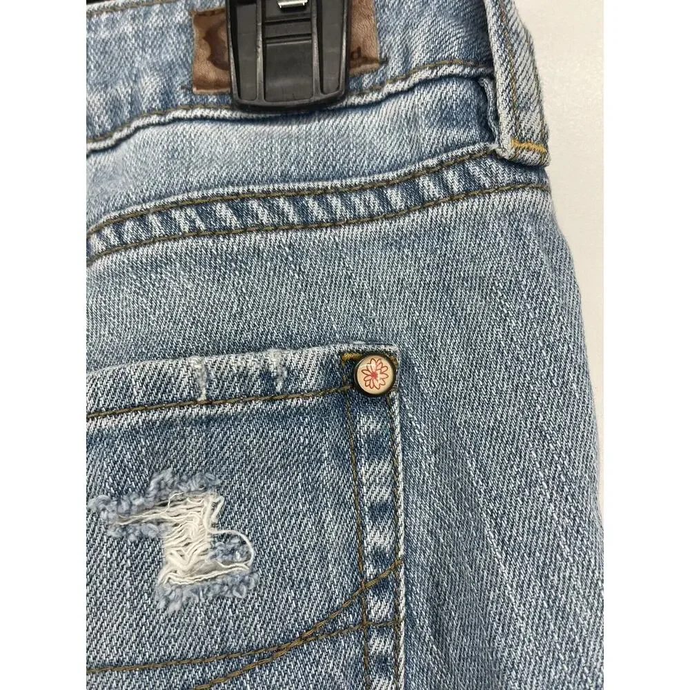 B Bullhead Size 1 Long Short Distressed Light Wash Denim‎ Jean Bermuda Shorts